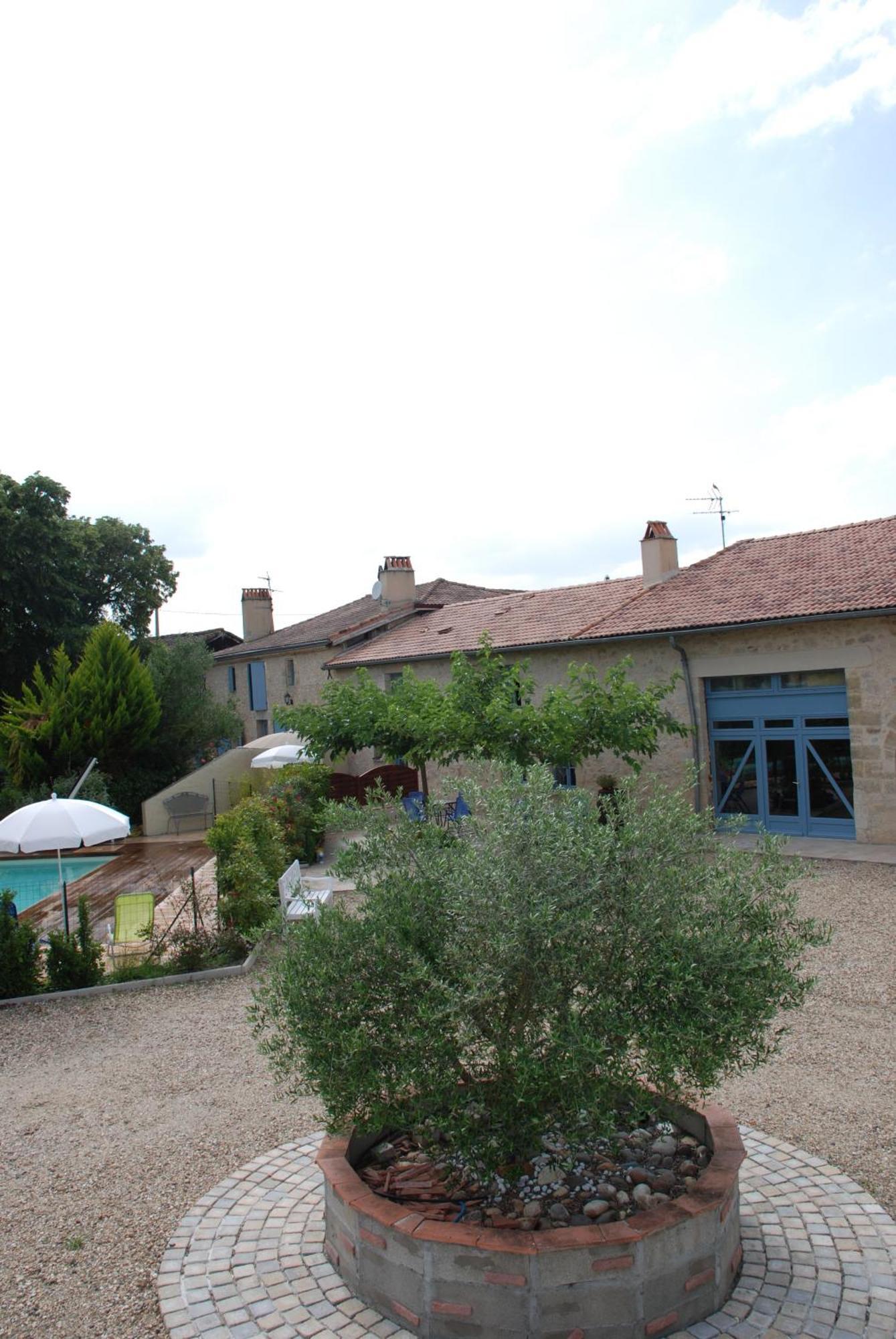Chambres D'Hotes Du Clos Semper Felix Sainte-Bazeille Exteriör bild